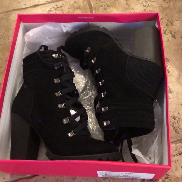 👢 ❌HOLD❌Black Boots (video)🌸💫🌸💫 - Picture 6 of 13